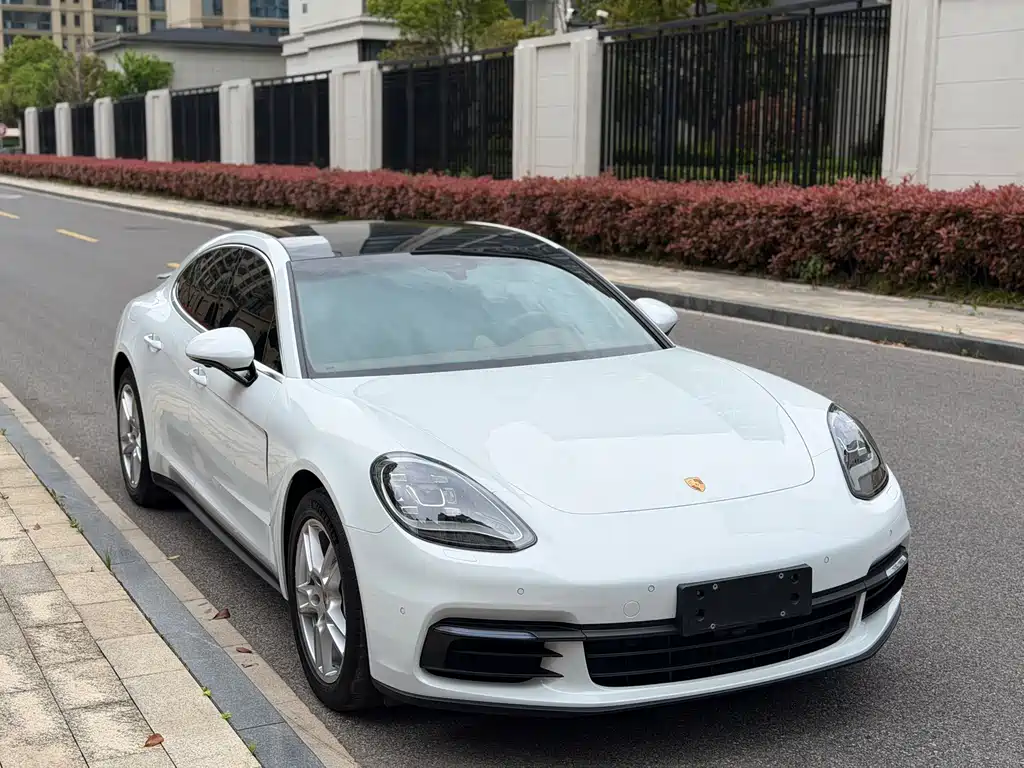 Porsche Panamera — фото 5