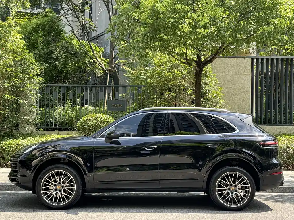 Porsche Cayenne — фото 3