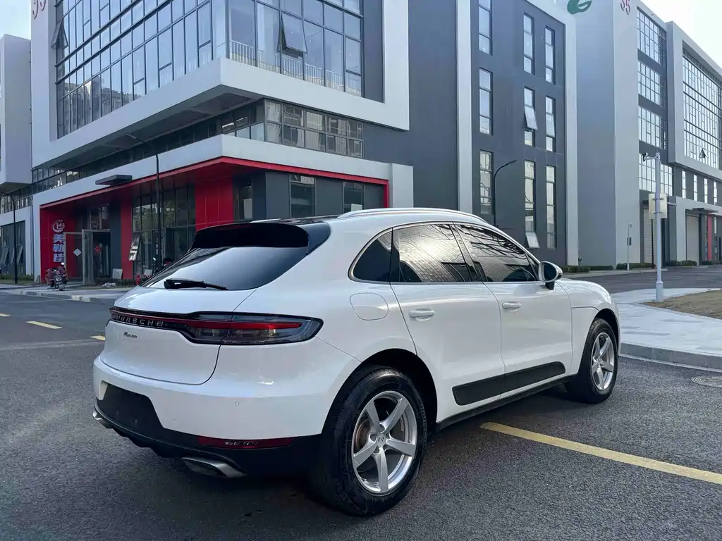 Porsche Macan — фото 4