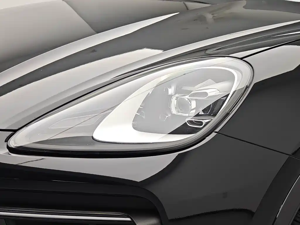 Porsche Cayenne — фото 8