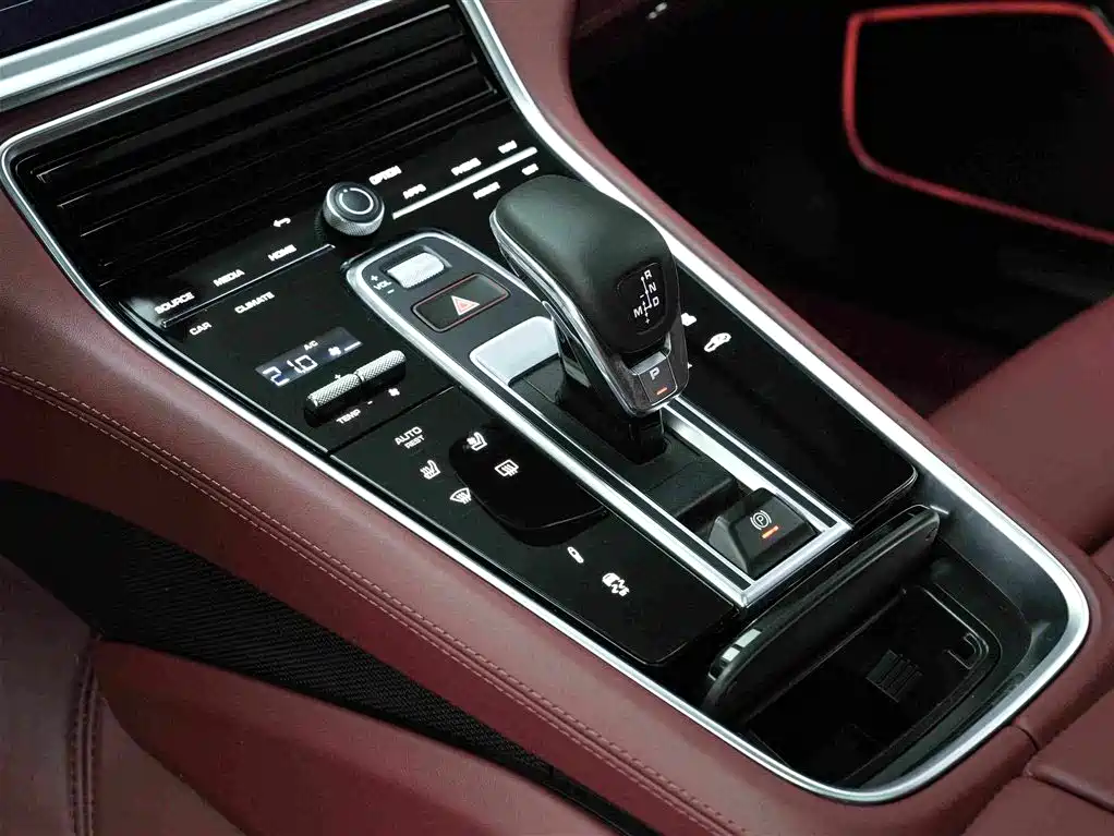 Porsche Panamera — фото 11