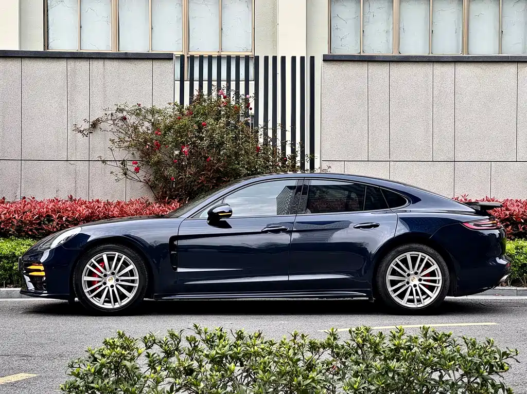 Porsche Panamera — фото 4