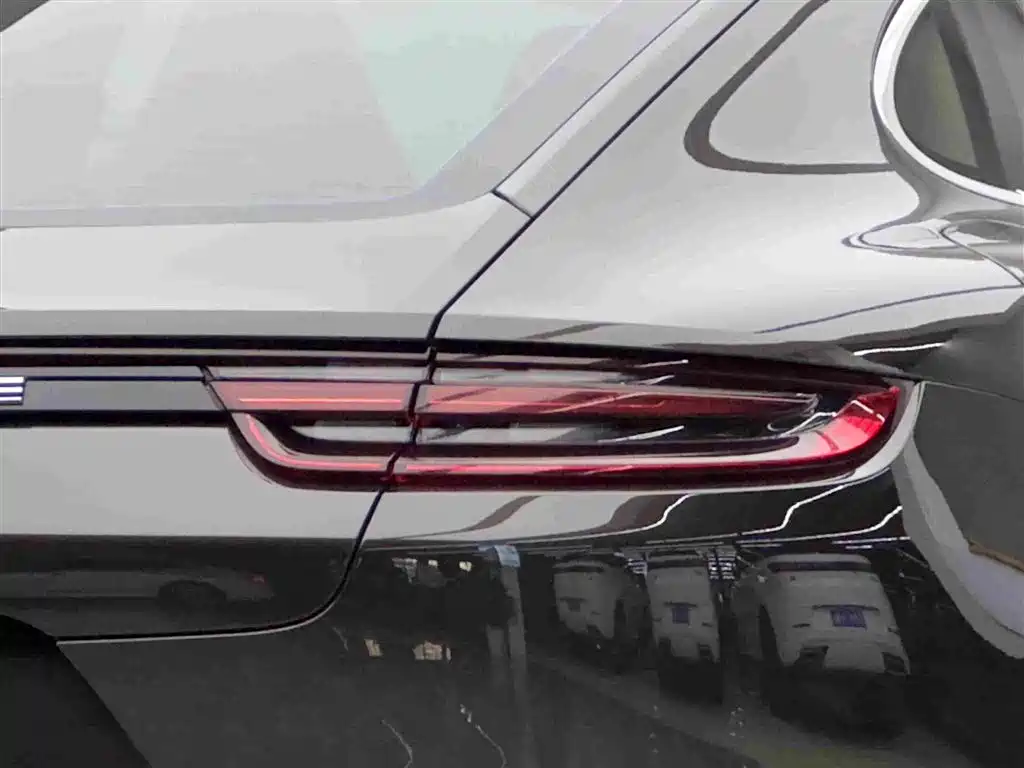 Porsche Panamera — фото 6