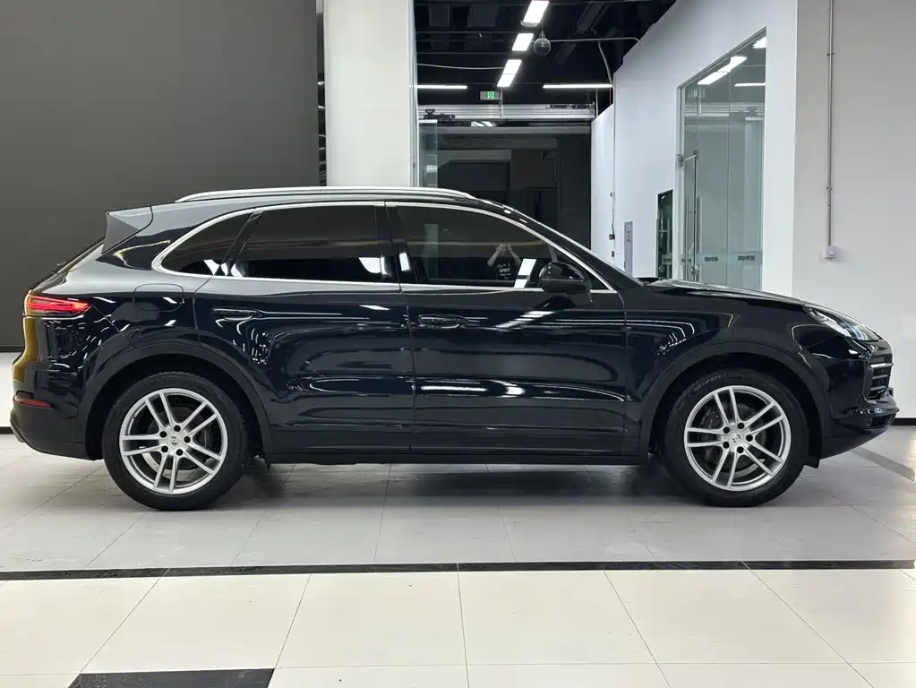 Porsche Cayenne — фото 3