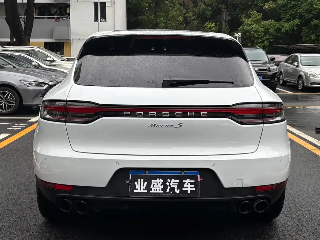 Porsche Macan — фото 5
