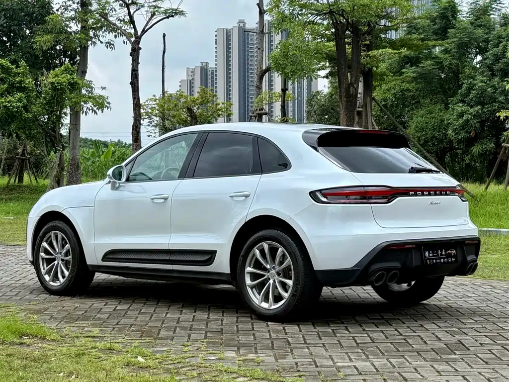 Porsche Macan — фото 20
