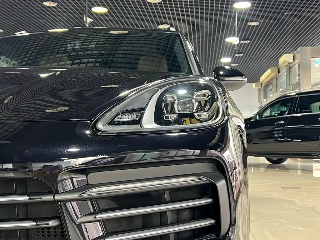 Porsche Cayenne — фото 8