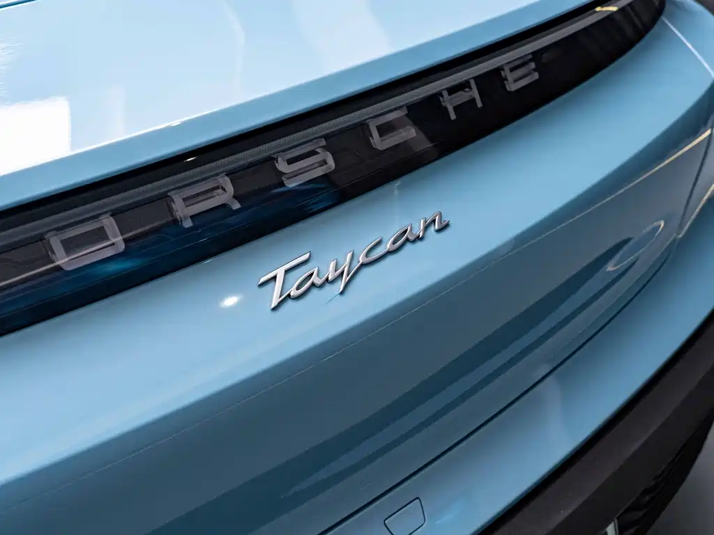 Porsche Taycan — фото 7
