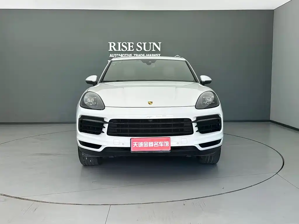 Porsche Cayenne — фото 11