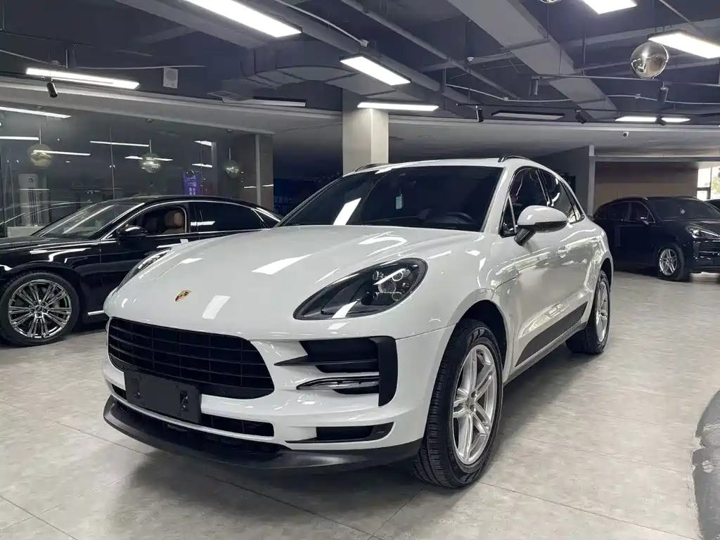 Porsche Macan — фото 1