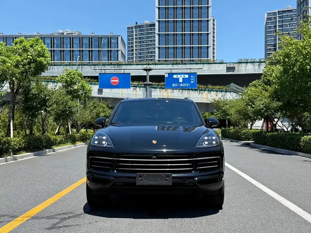 Porsche Cayenne — фото 2