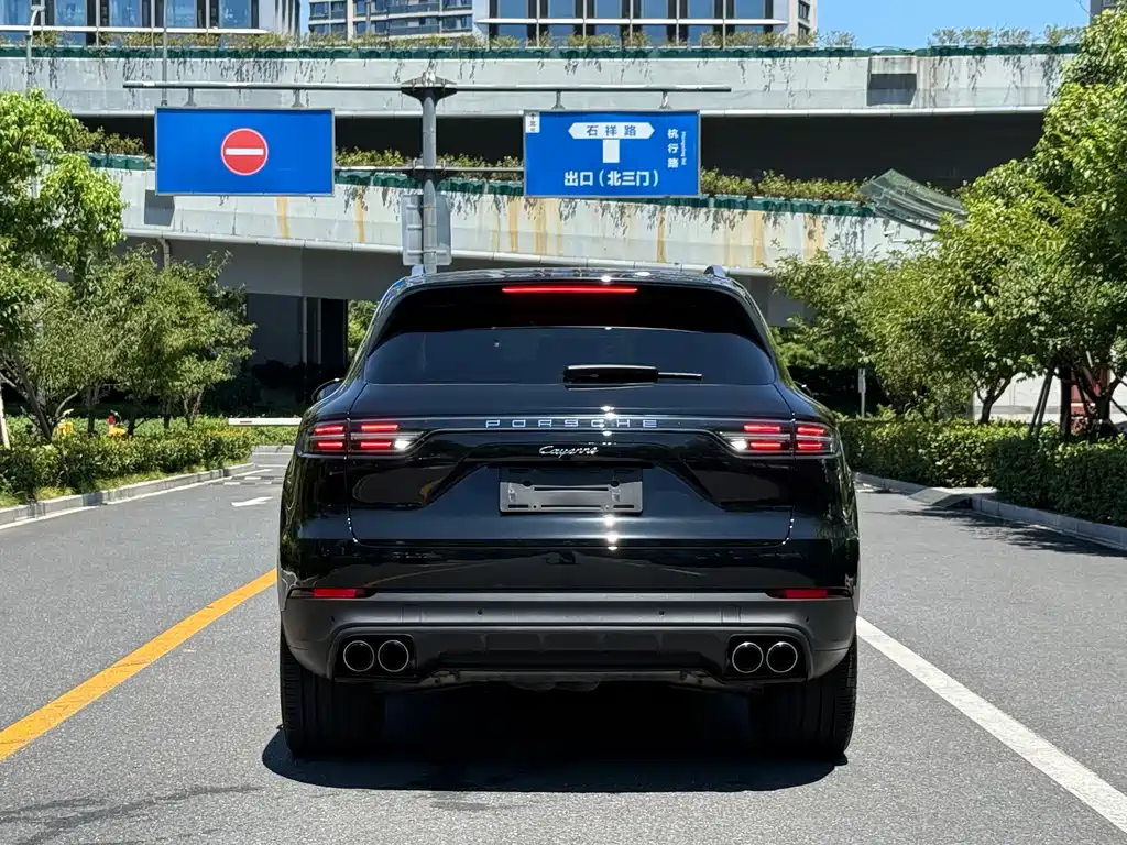Porsche Cayenne — фото 6