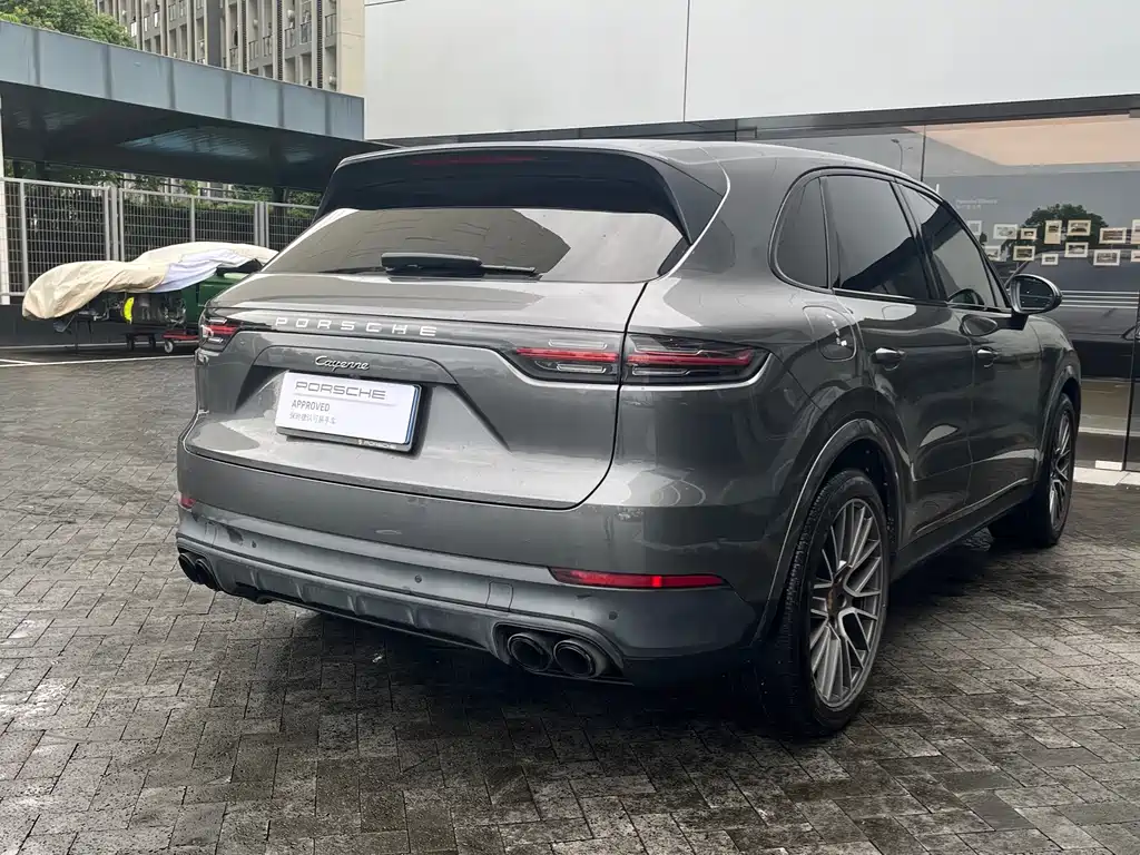 Porsche Cayenne — фото 10