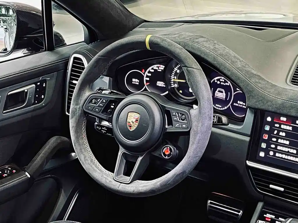 Porsche Cayenne — фото 7