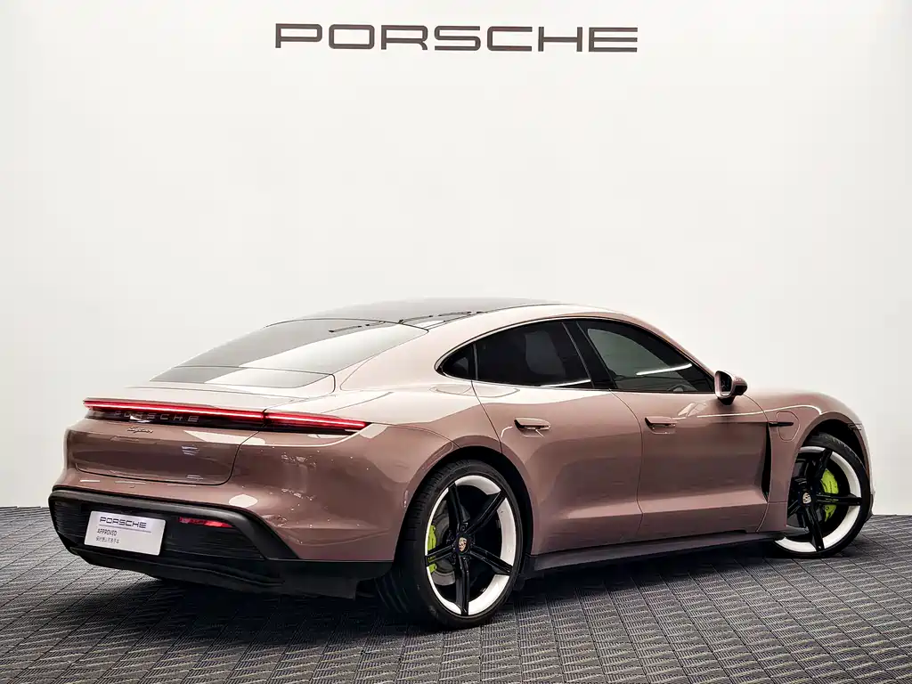 Porsche Taycan — фото 3