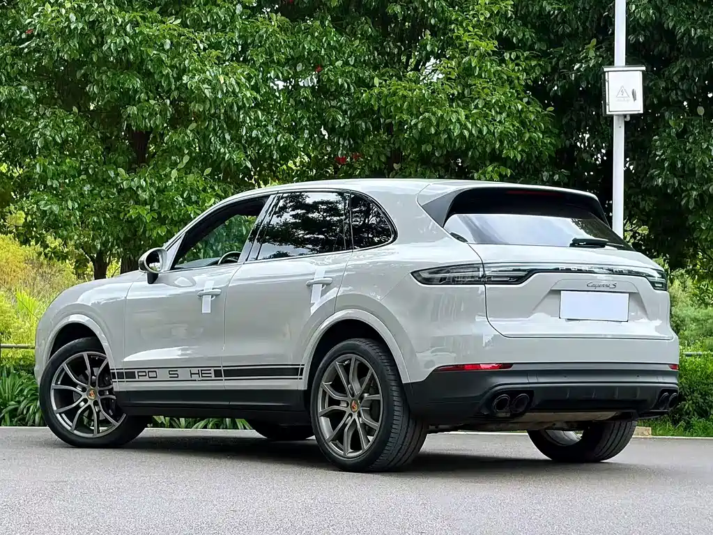 Porsche Cayenne — фото 4