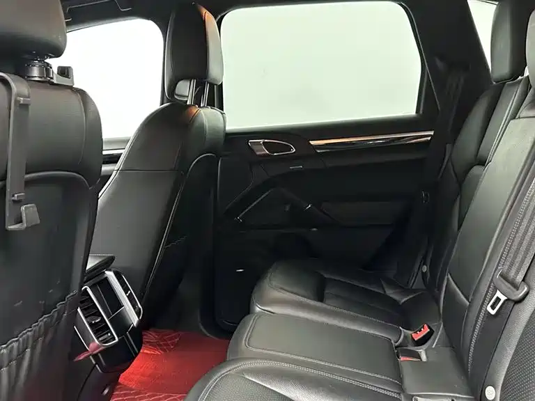 Porsche Cayenne Hybrid — фото 13