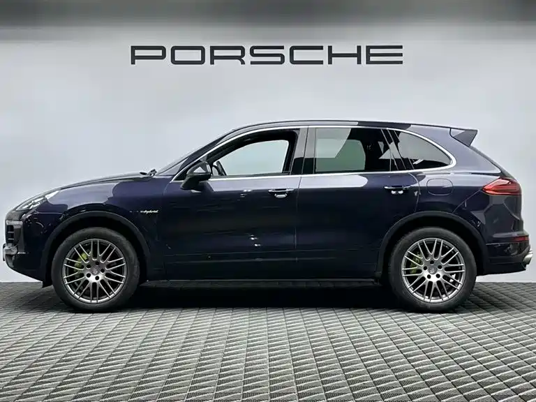 Porsche Cayenne Hybrid — фото 4