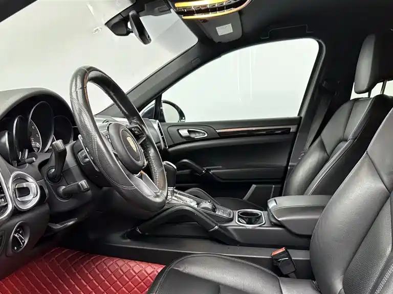 Porsche Cayenne Hybrid — фото 10