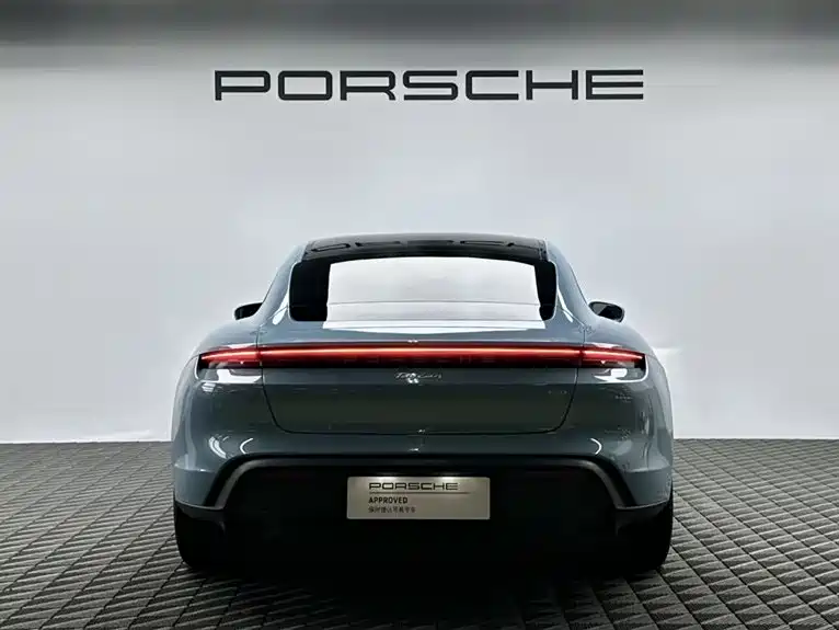 Porsche Taycan — фото 5