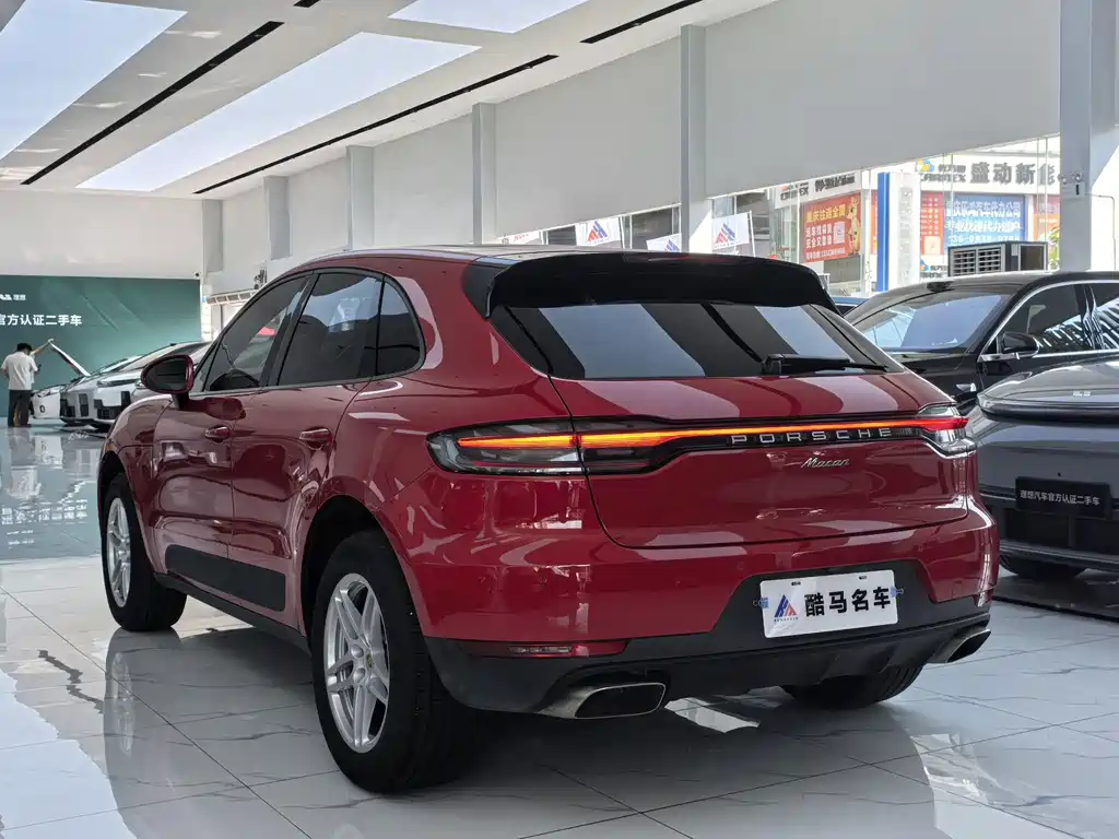 Porsche Macan — фото 13