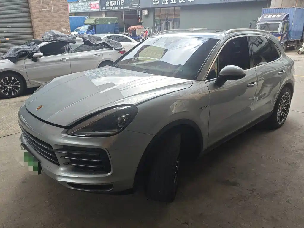 Porsche Cayenne Hybrid