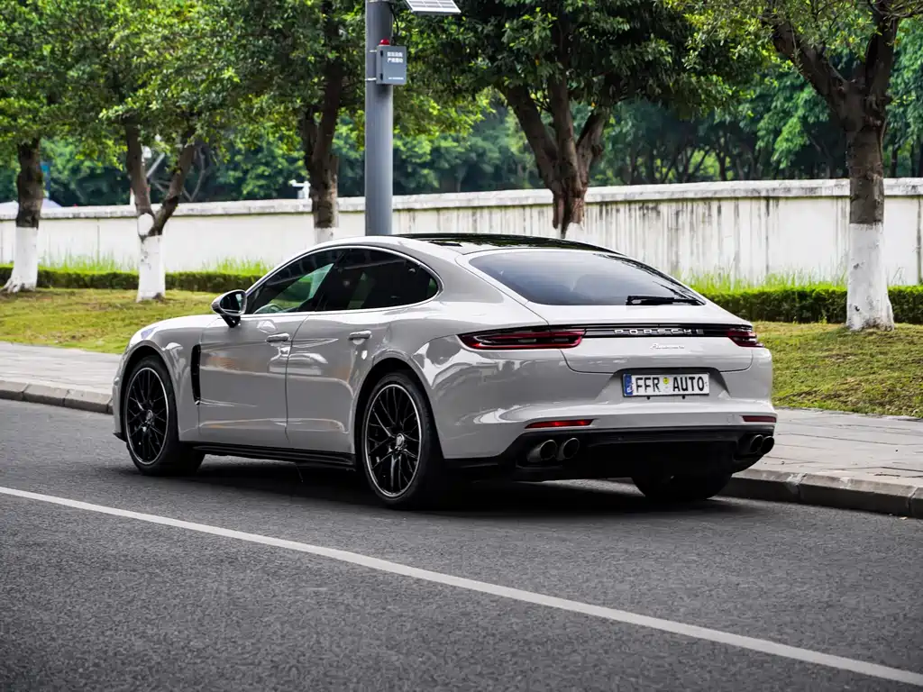 Porsche Panamera — фото 3