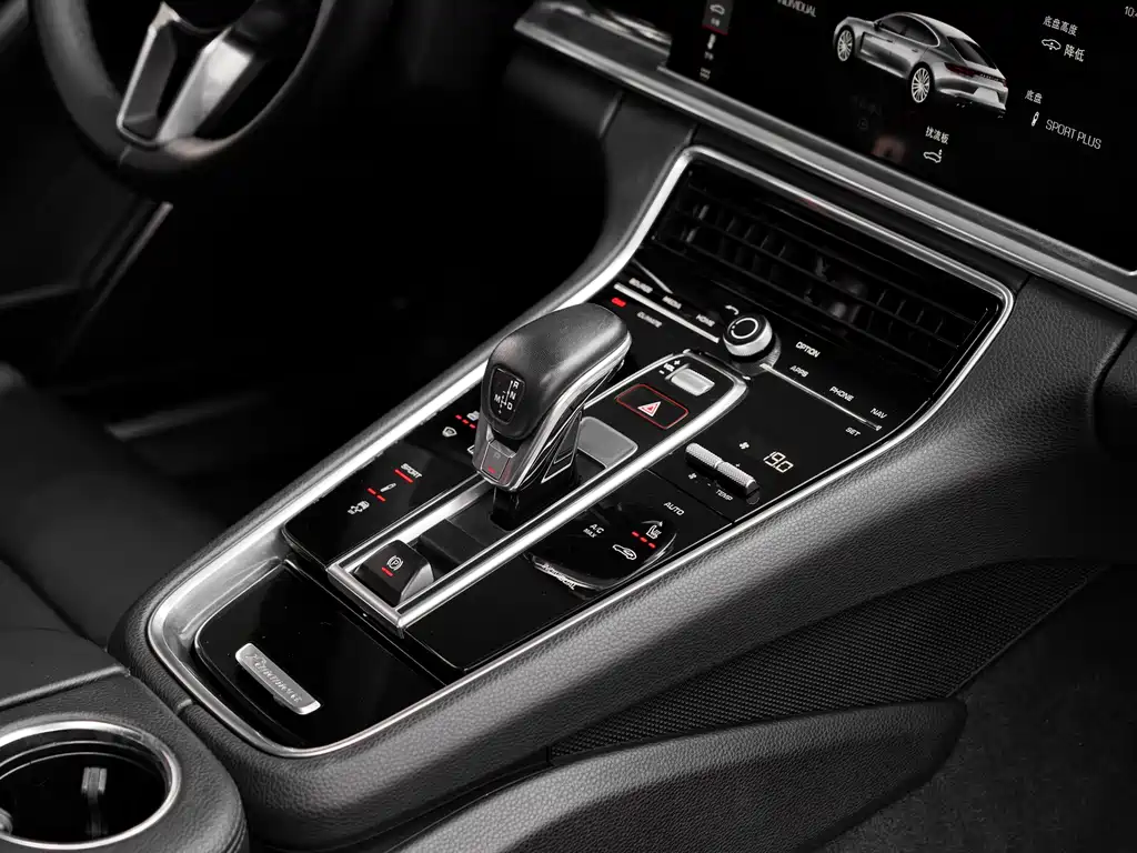 Porsche Panamera — фото 30