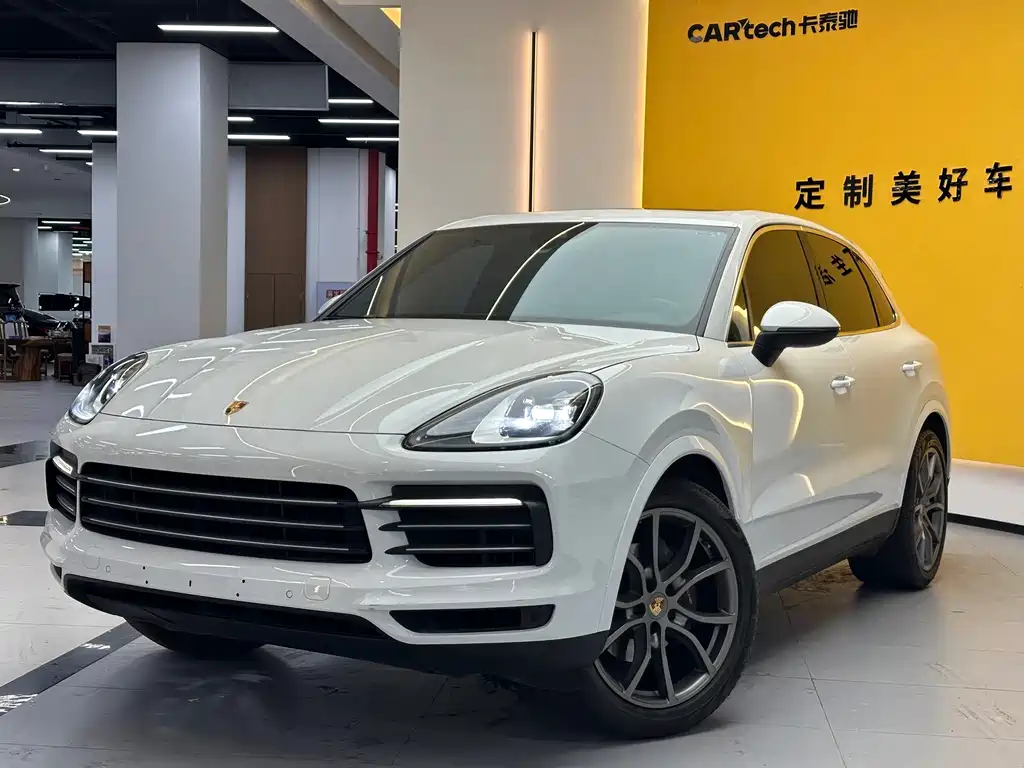 Porsche Cayenne — фото 1