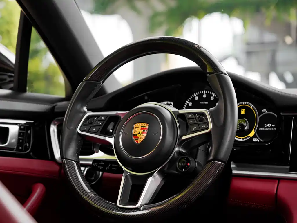 Porsche Panamera — фото 24
