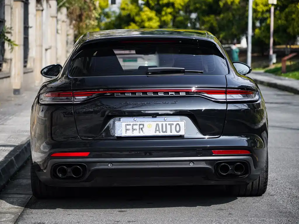 Porsche Panamera — фото 50