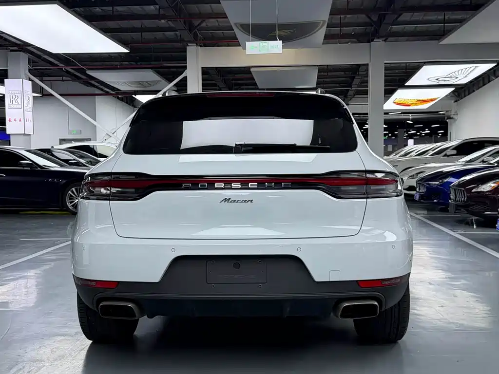 Porsche Macan — фото 17