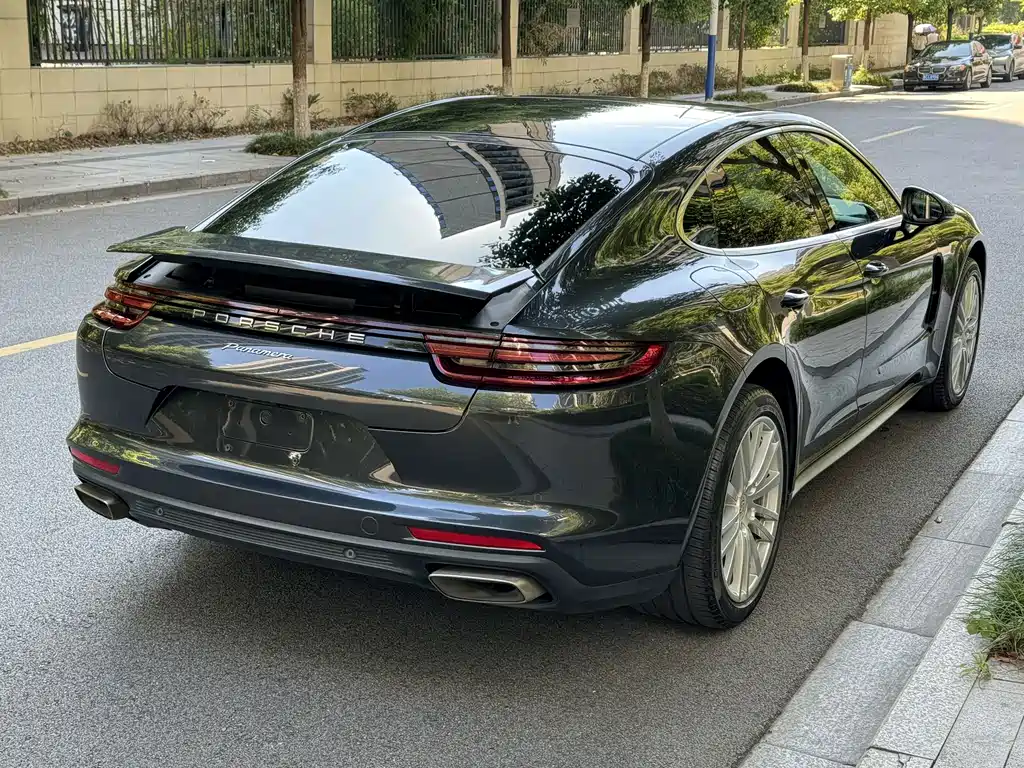 Porsche Panamera — фото 18