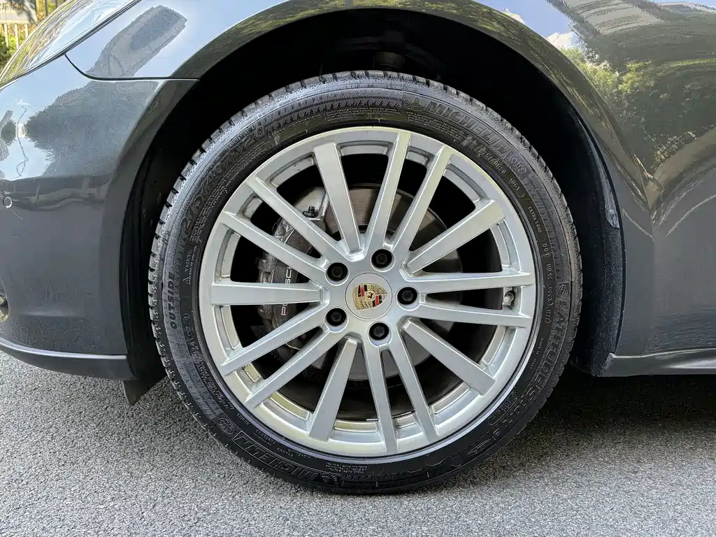 Porsche Panamera — фото 19