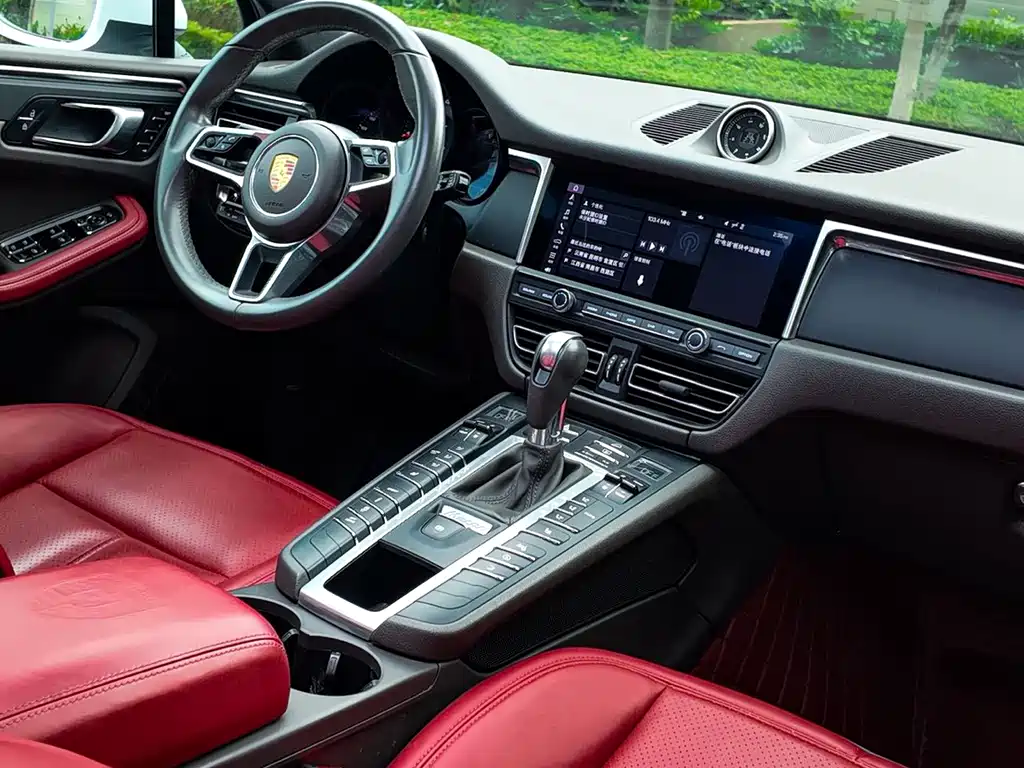 Porsche Macan — фото 8
