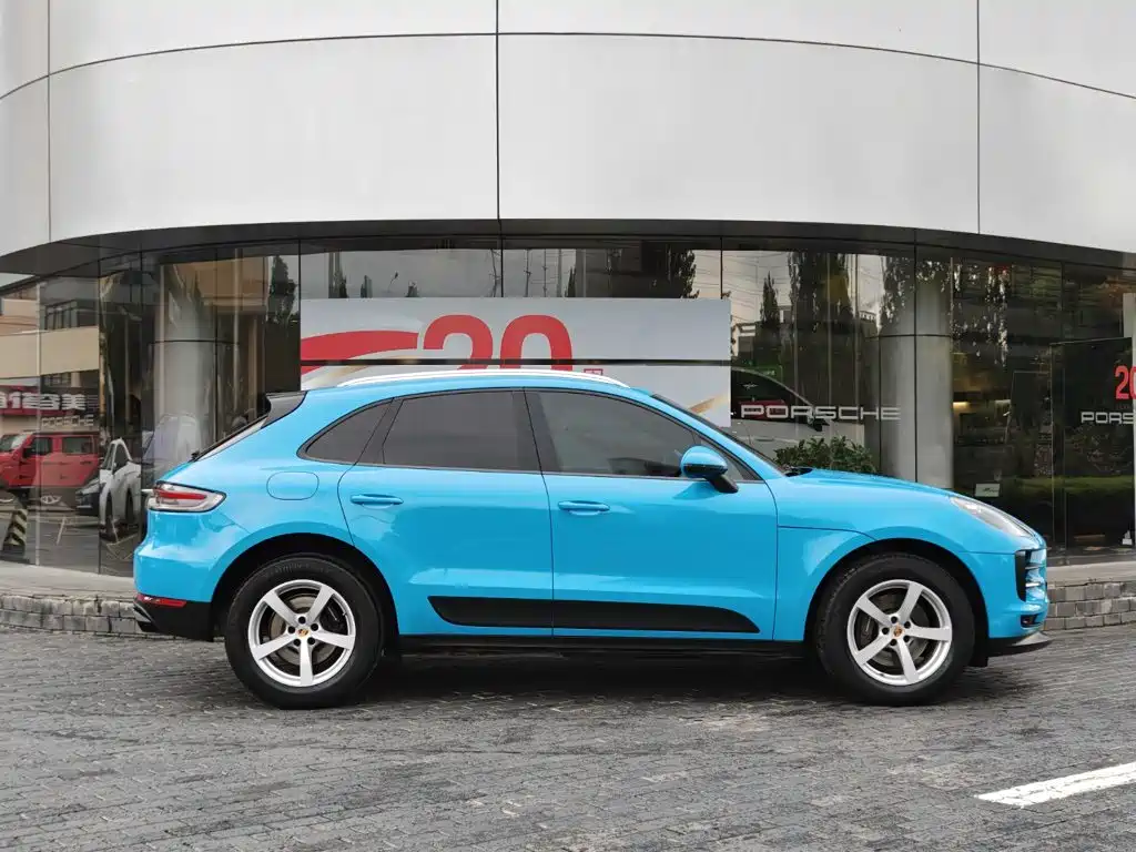 Porsche Macan — фото 16