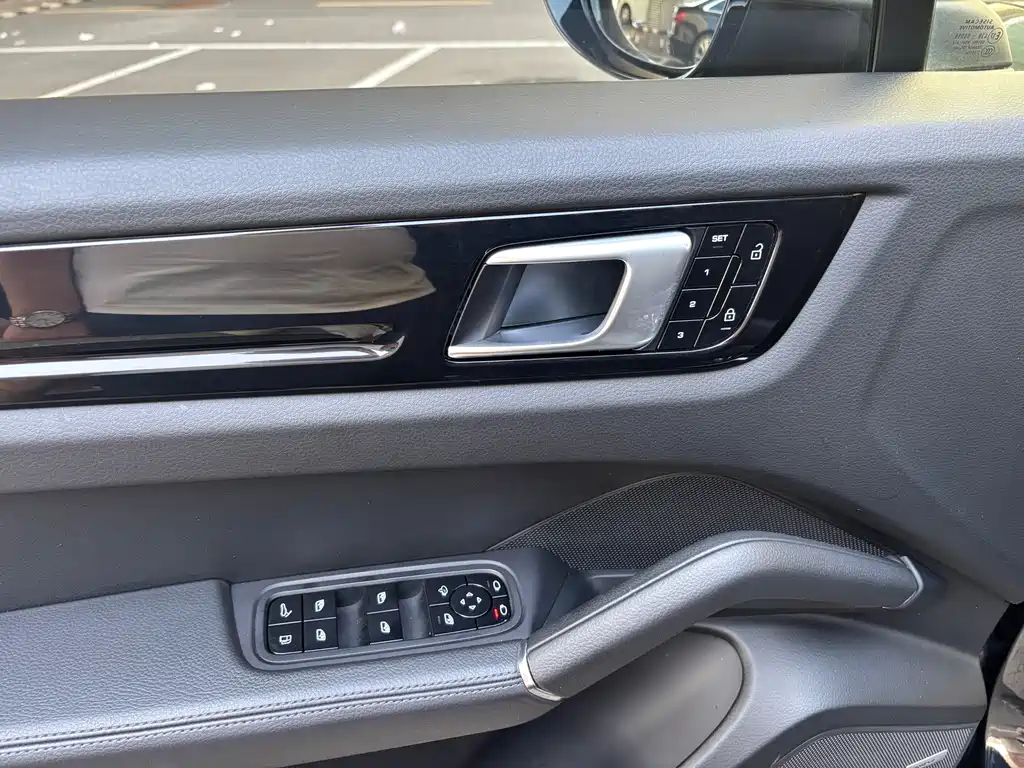 Porsche Cayenne Hybrid — фото 15