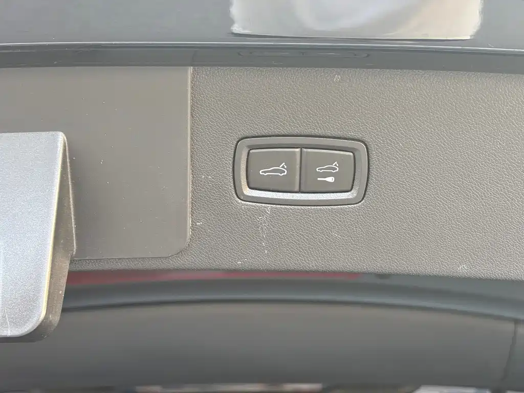 Porsche Cayenne Hybrid — фото 16