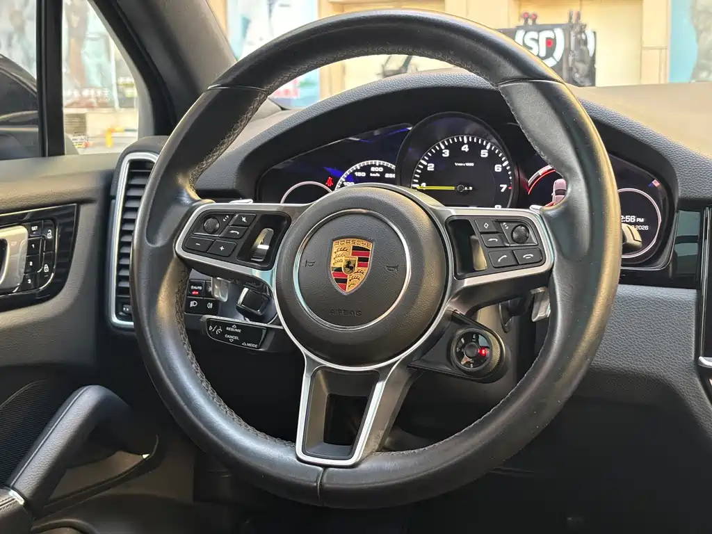 Porsche Cayenne Hybrid — фото 10