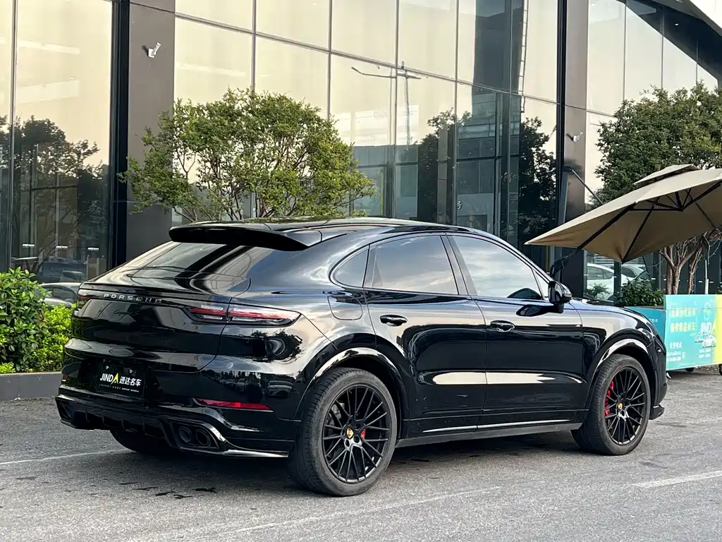 Porsche Cayenne — фото 11