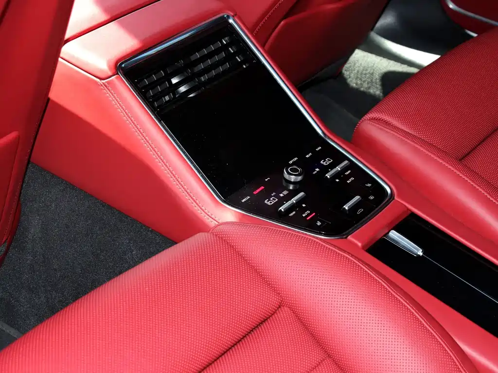 Porsche Panamera — фото 17