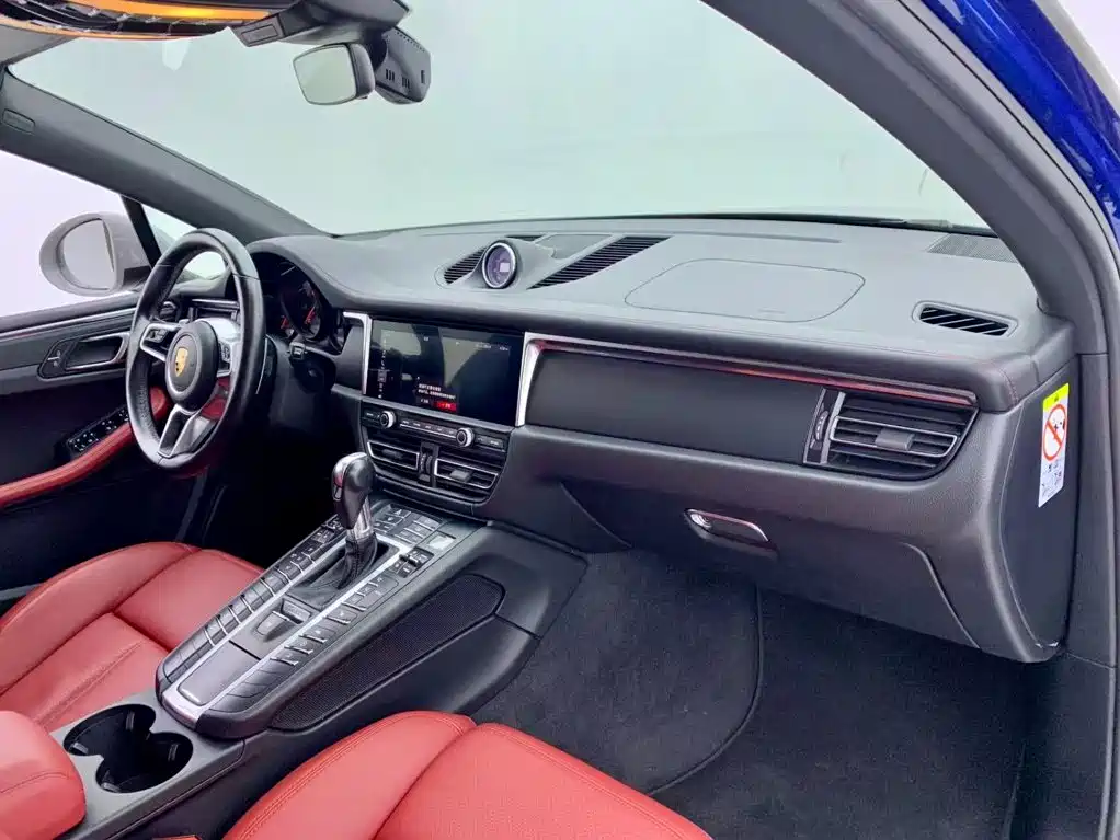 Porsche Macan — фото 20