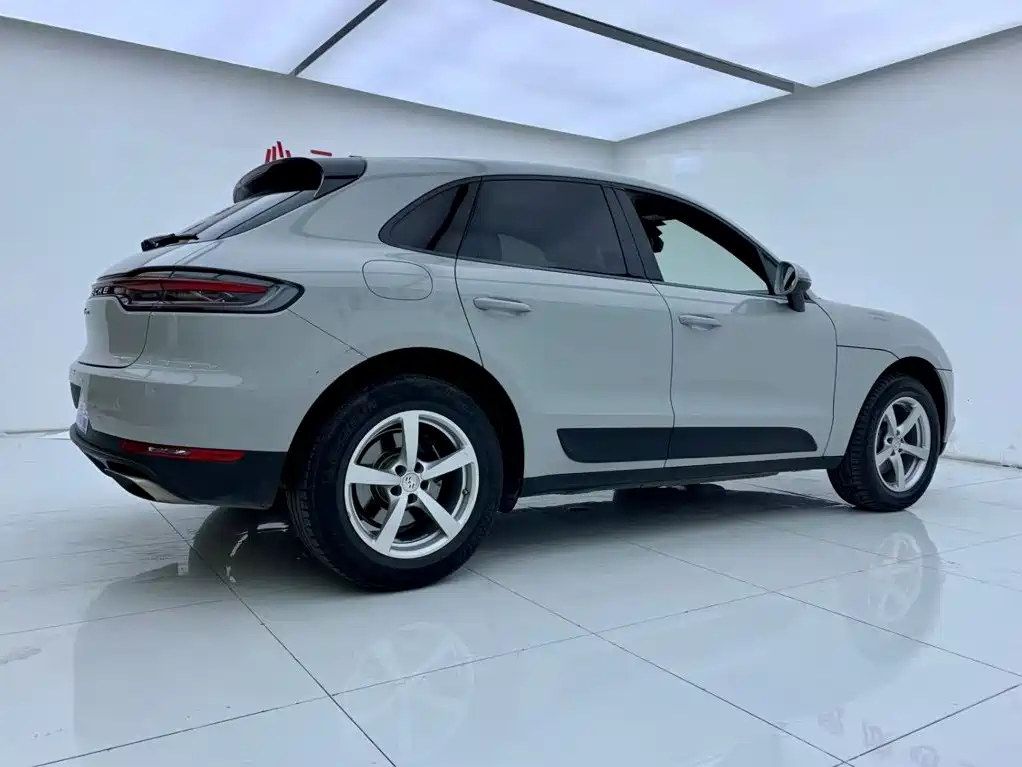 Porsche Macan — фото 7