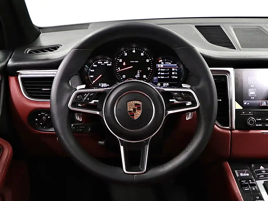 Porsche Macan — фото 10