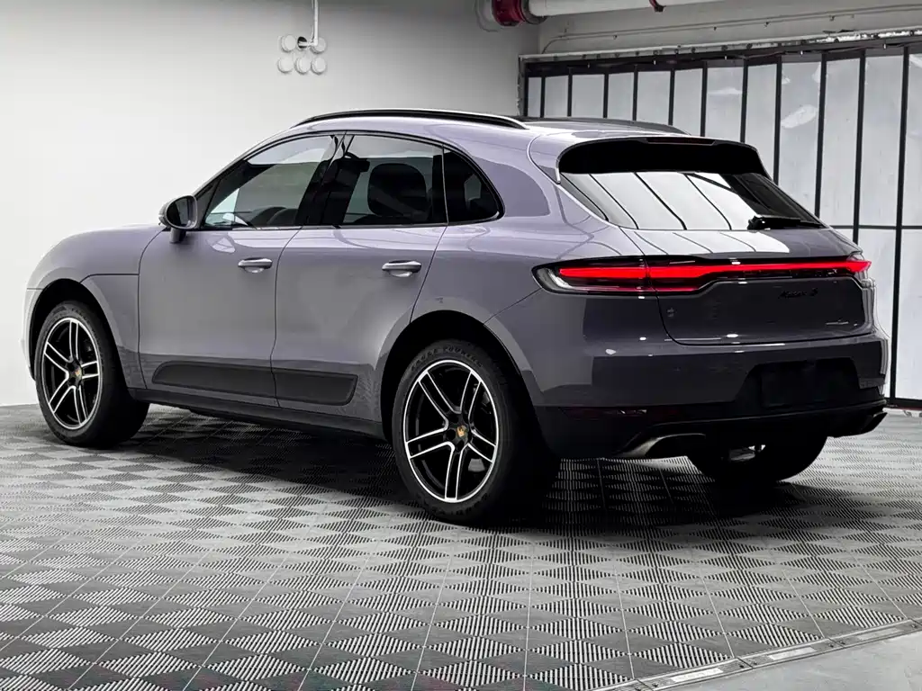 Porsche Macan — фото 9