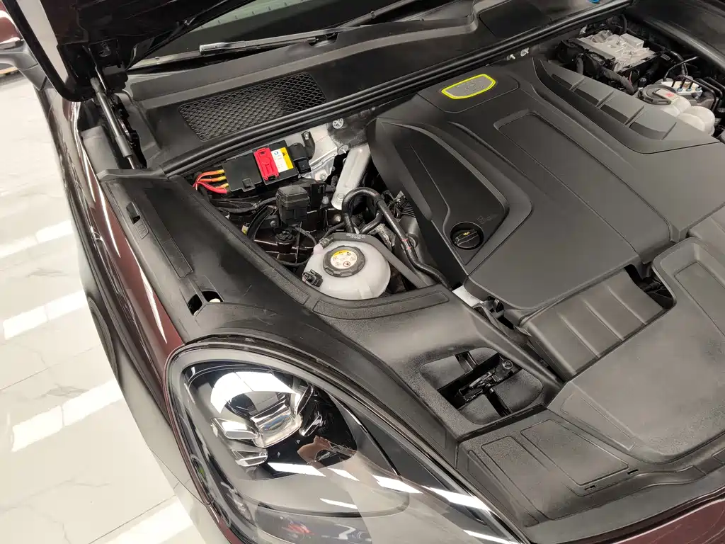 Porsche Cayenne Hybrid — фото 35