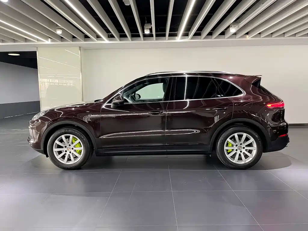 Porsche Cayenne Hybrid — фото 8