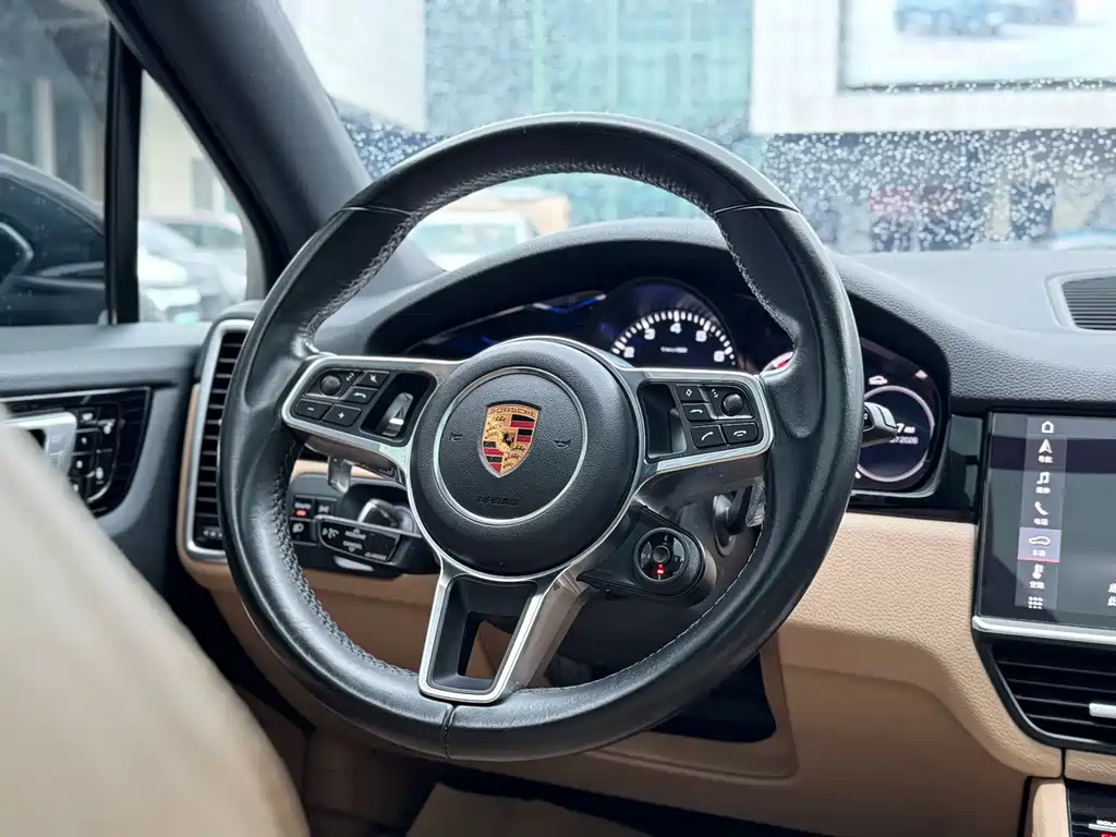 Porsche Cayenne Hybrid — фото 11