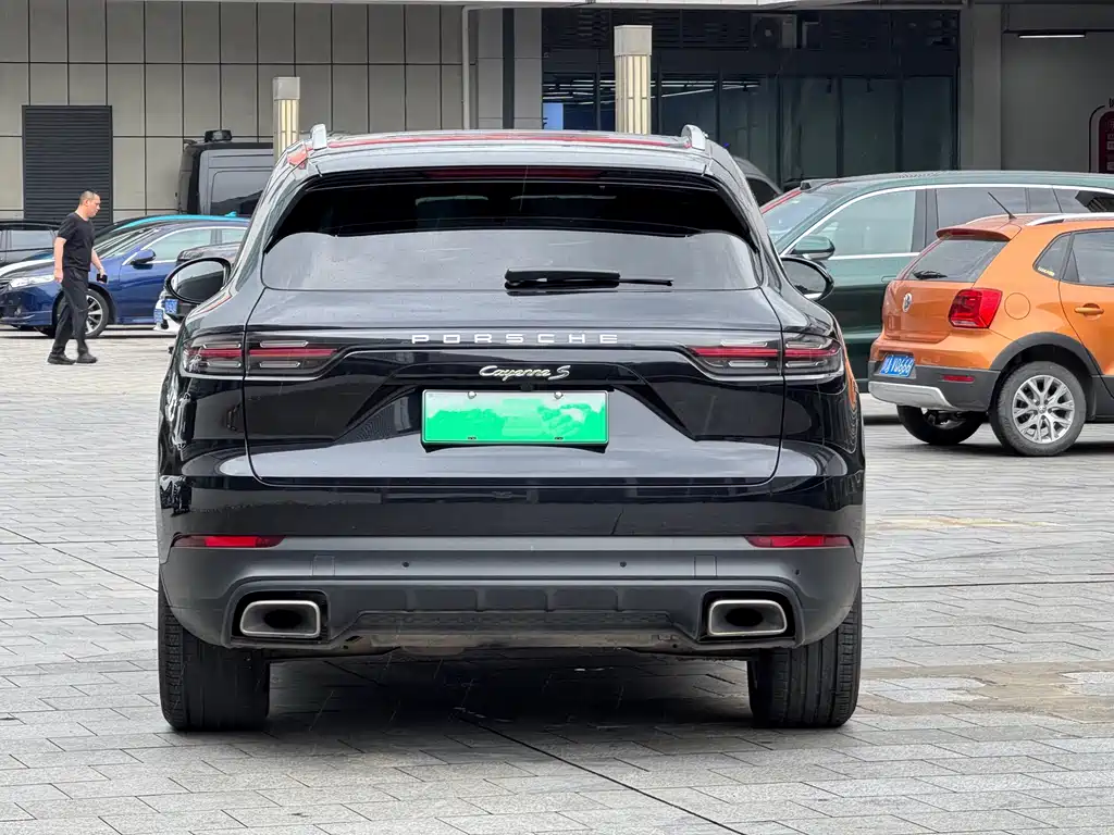 Porsche Cayenne Hybrid — фото 4