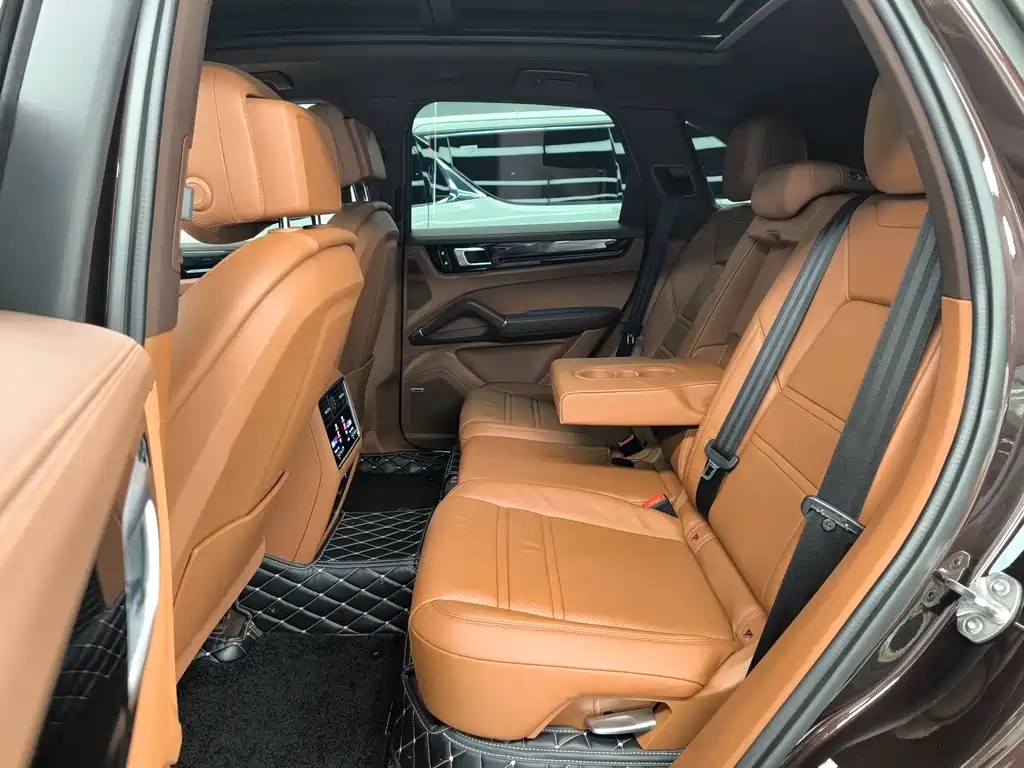Porsche Cayenne Hybrid — фото 14